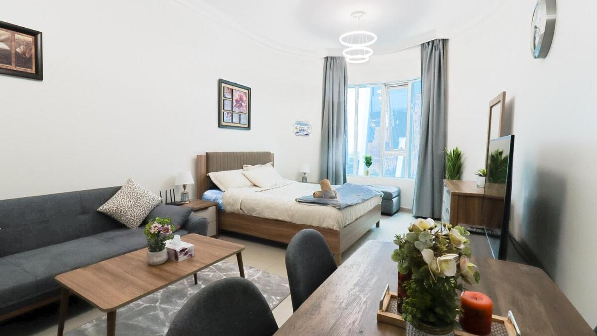 Apartment Elegant Near Burj Khalifa Pool And Gym Dubai